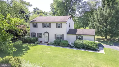 7 Raleigh Dr, Downingtown, PA 19335