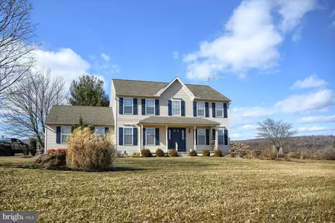 403 Chestnut Tree Rd, Elverson, PA 19520
