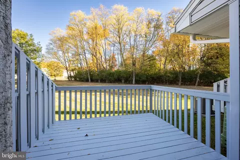 Exterior - 37 Buttonwood Dr, Exton, PA 19341 photo 3 of 6