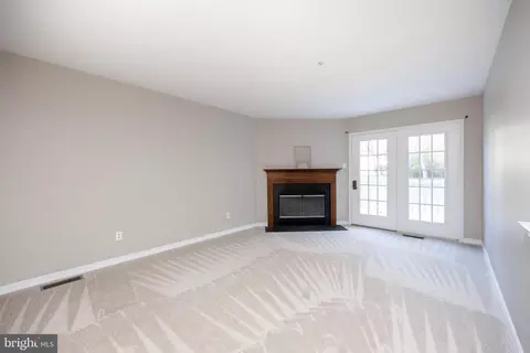 Living - 37 Buttonwood Dr, Exton, PA 19341 photo 3 of 5