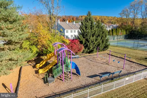 View/Area - 37 Buttonwood Dr, Exton, PA 19341 photo 5 of 5