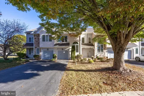 37 Buttonwood Dr, Exton, PA 19341