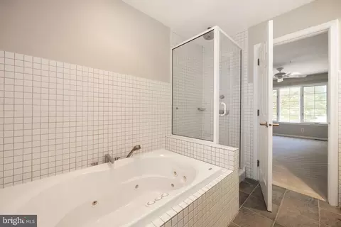 Bath - 37 Buttonwood Dr, Exton, PA 19341 photo 2 of 2