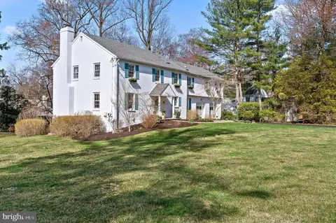 Exterior - 284 W Valley Rd, Wayne, PA 19087 photo 2 of 11