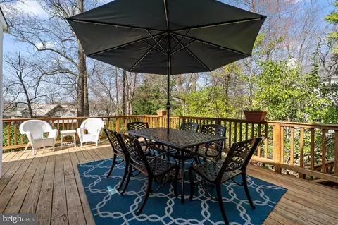 Exterior - 284 W Valley Rd, Wayne, PA 19087 photo 5 of 11