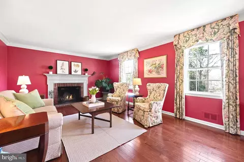 Living - 284 W Valley Rd, Wayne, PA 19087 photo 1 of 2