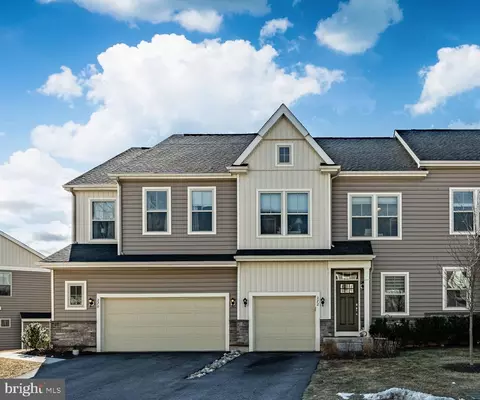 272 Kestrel Ct, Kennett Square, PA 19348
