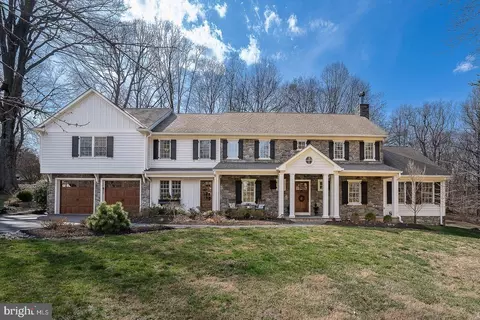 1309 Karen Ln, Wayne, PA 19087