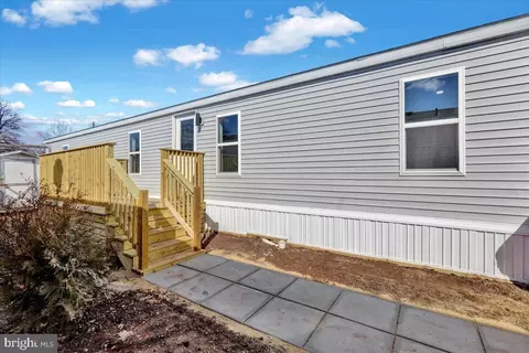 861 Buttonwood Ave, Spring City, PA 19475