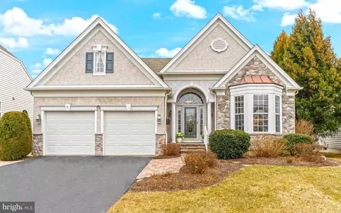 518 Wisteria Dr, Kennett Square, PA 19348