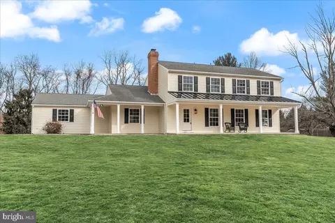 813 Happy Creek Ln, West Chester, PA 19380