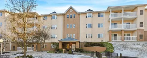 205 Paoli Pointe Dr #205G, Paoli, PA 19301