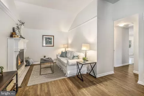 12 Parkside Ave, Downingtown, PA 19335