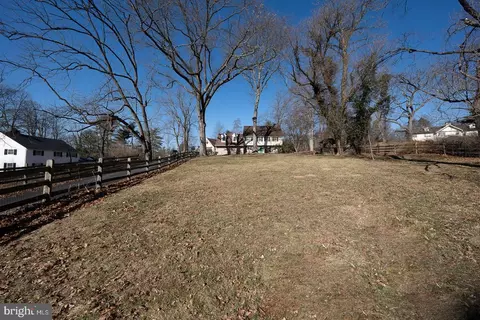 718 S Waterloo Rd, Devon, PA 19333 photo 3