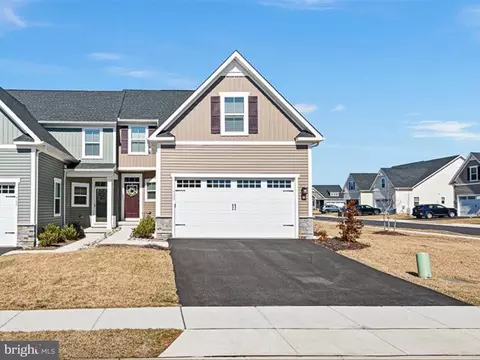 711 Thomas Penn Dr, West Grove, PA 19390