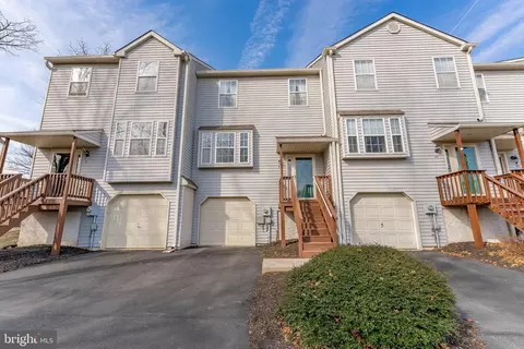 43 Yellowwood Dr, Downingtown, PA 19335