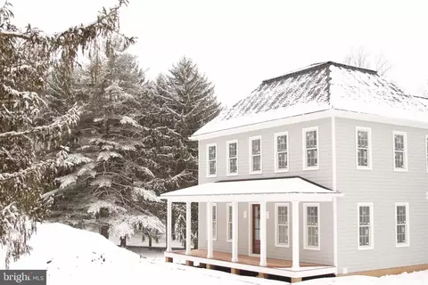 1900 Parker Hill Ln, Chester Springs, PA 19425