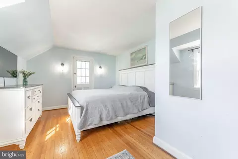 Bedroom - 30 Meadowbrook Rd, Wayne, PA 19087 photo 2 of 5