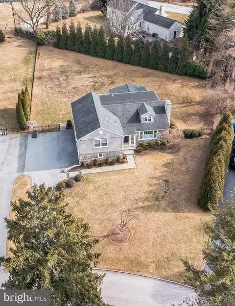 View/Area - 131 Clover Hill Ln, Wayne, PA 19087 photo 6 of 6