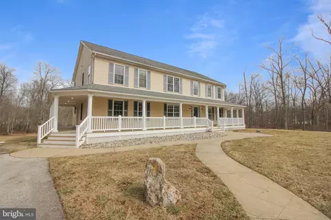 10 Creek Rd, Malvern, PA 19355