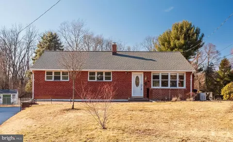 26 Karen Dr, Malvern, PA 19355