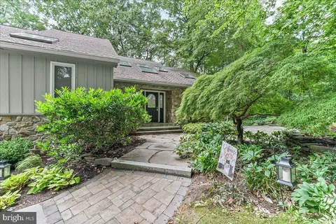 8 Briarwood Ct, Landenberg, PA 19350