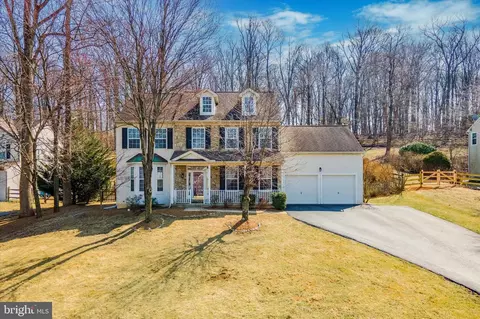 18 White Woods Ln, Malvern, PA 19355