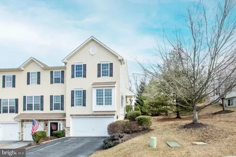 185 Lukens Mill Dr #8, Coatesville, PA 19320