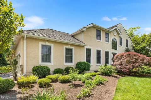 183 Saint Clair #83, Berwyn, PA 19312