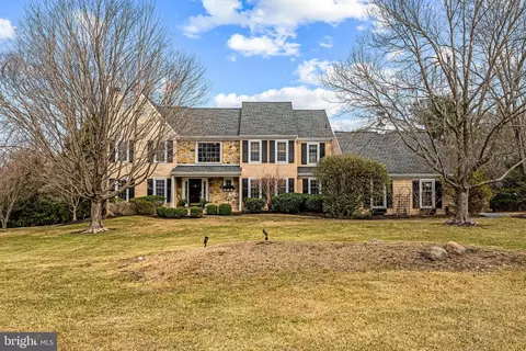 365 Country Ln, Phoenixville, PA 19460
