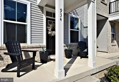 934 Anvil Ct, Phoenixville, PA 19460