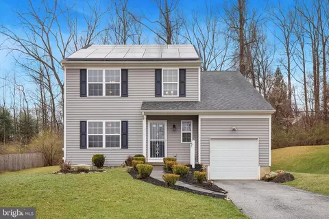 111 Burgundy Ln, Coatesville, PA 19320