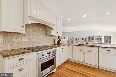 Kitchen - 505 Delancy Cir, Devon, PA 19333 photo 1 of 6