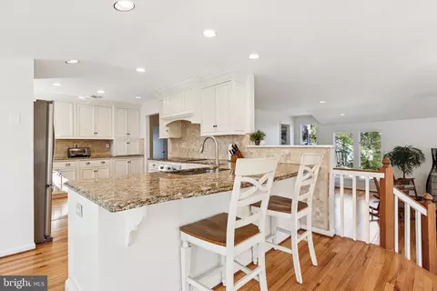 Kitchen - 505 Delancy Cir, Devon, PA 19333 photo 6 of 6