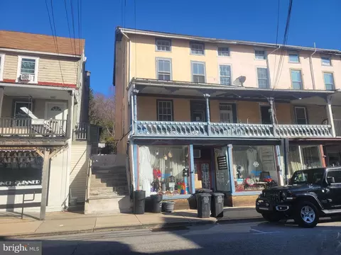 317 Main St, Parkesburg, PA 19365