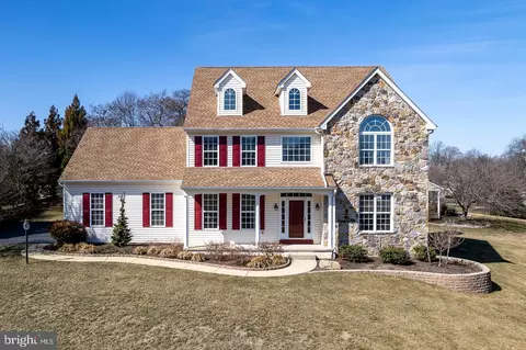 117 Walnut Dr, Lincoln University, PA 19352