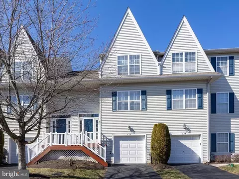 232 Jefferson Ave, Downingtown, PA 19335
