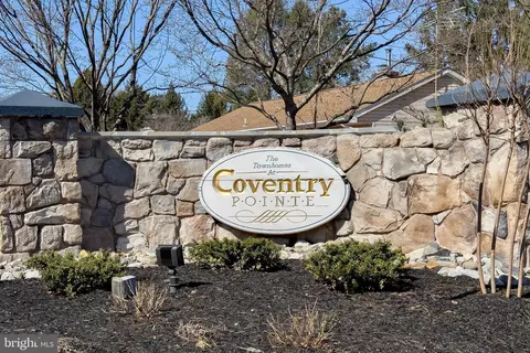 904 Coventry Pointe Ln, Pottstown, PA 19465
