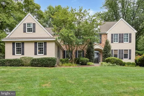 123 Greenhill Rd, West Chester, PA 19380