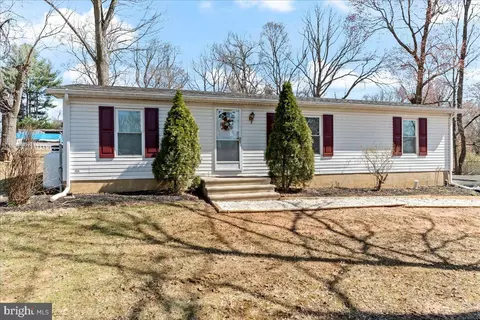 124 First Ave, Lincoln University, PA 19352