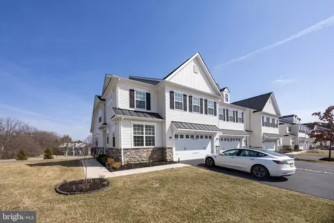 Exterior - 429 Lee Pl, Exton, PA 19341 photo 8 of 10