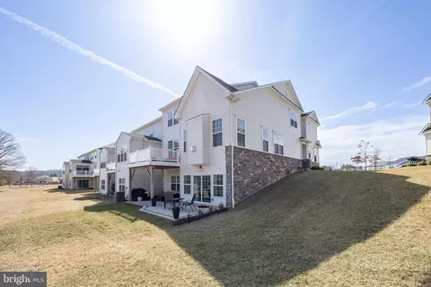 Exterior - 429 Lee Pl, Exton, PA 19341 photo 6 of 10