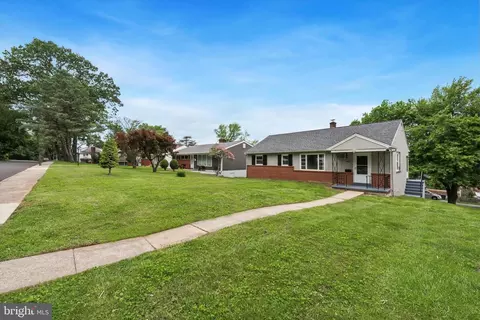 1027 Oak St, Coatesville, PA 19320