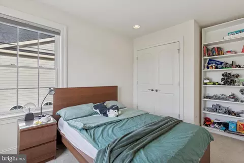 Bedroom - 34 Parkview Cir, Wayne, PA 19087 photo 6 of 7