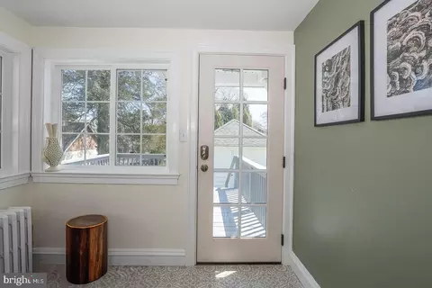 Entry Way - 275 Old Eagle School Rd, Wayne, PA 19087 photo 12 of 14