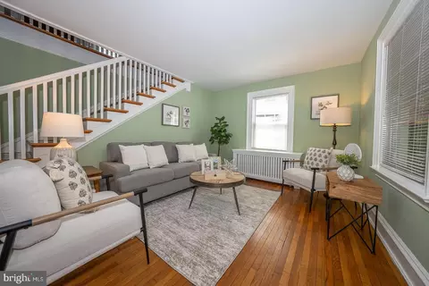Living - 275 Old Eagle School Rd, Wayne, PA 19087 photo 1 of 1