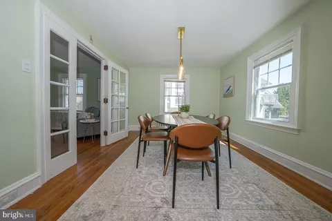Dining - 275 Old Eagle School Rd, Wayne, PA 19087 photo 2 of 3