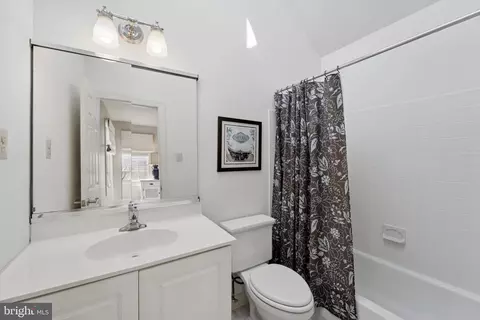 Bath - 15 Dillon Ct, Exton, PA 19341 photo 1 of 2