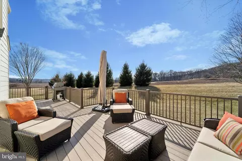 Exterior - 15 Dillon Ct, Exton, PA 19341 photo 3 of 5