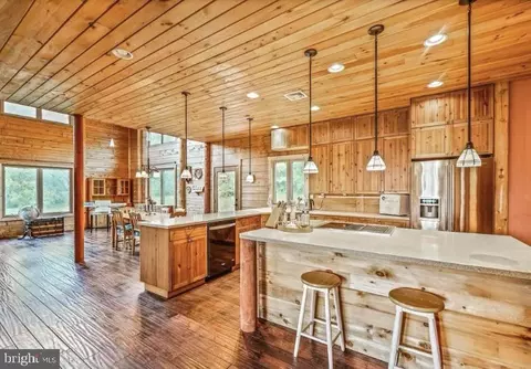 107 Baker Rd, West Brandywine, PA 19320